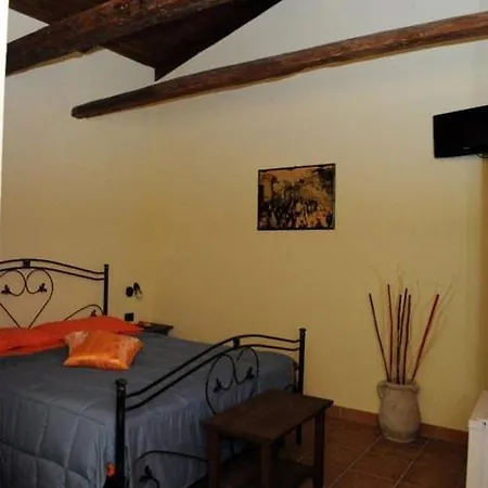 La Casa Nella Prateria 3* Altomonte